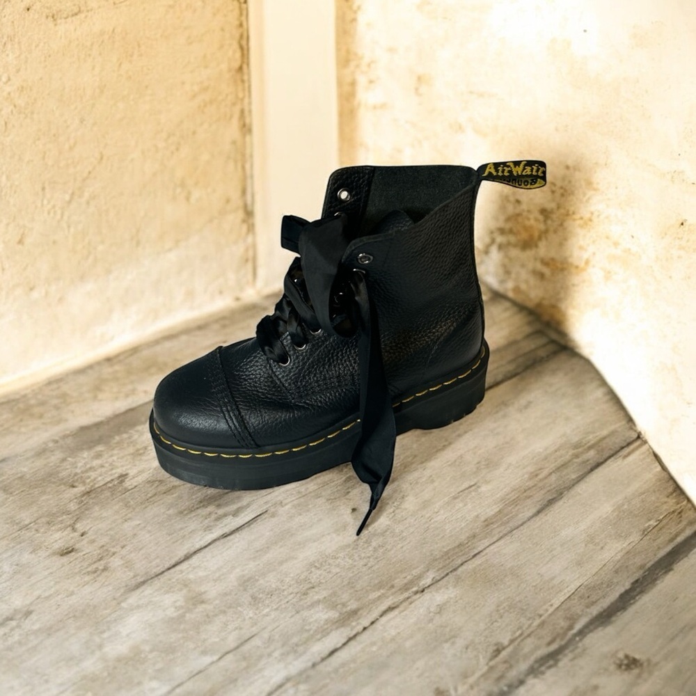 Dr Martens Sinclair Platform Boot Black Leather Sz 8 LEFT ONLY Replacement Sngle